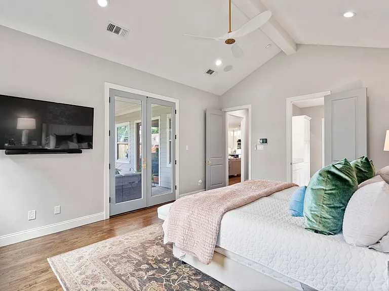 6011 Goodwin Ave — Photo 17