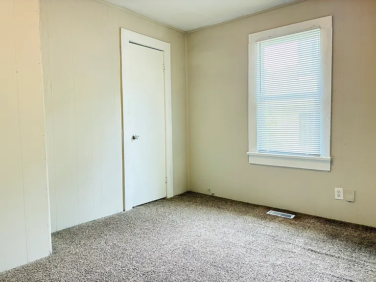 308 W Sullivan St — Photo 14