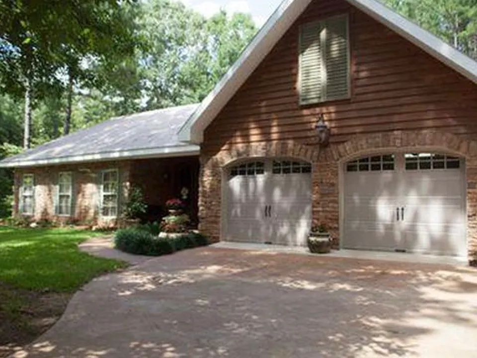 990 Woodrow Martin Rd