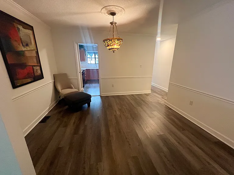 Dining table and chairs can be provided upon request.