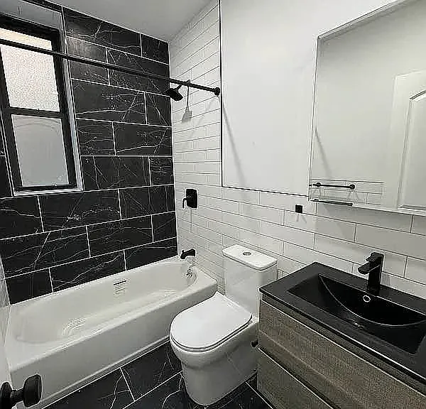 240 Crown St #1T — Photo 7
