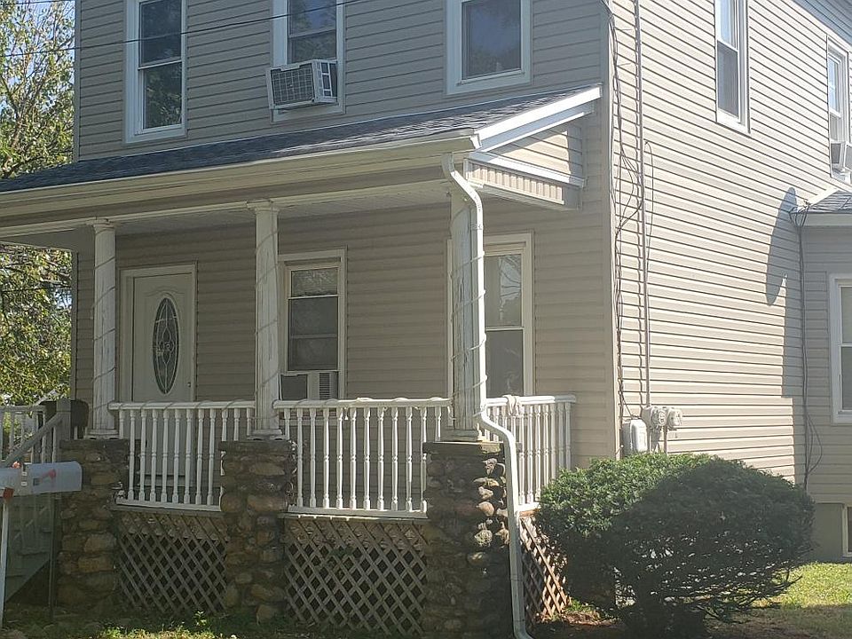 2nd image of 1411 Roosevelt Ave