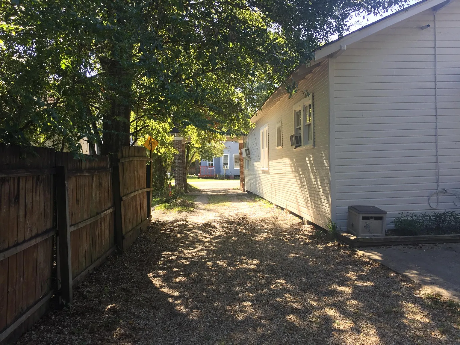 133 Webster St — Photo 4