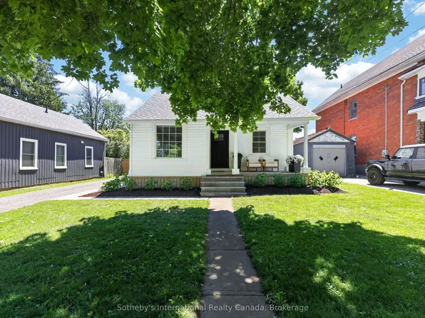 131 Bruce St S, The Blue Mountains, ON N0H 2P0