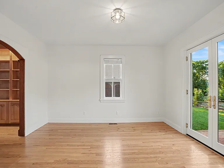38 W Morgan Ave — Photo 11