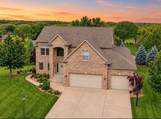 8940 Doubletree Dr N, Winfield, IN 46307