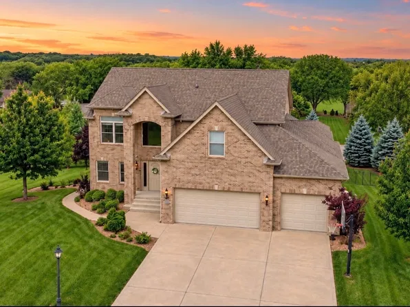 8940 Doubletree Dr N, Winfield, IN 46307