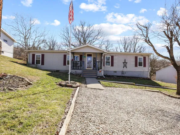 134 11th St, Corning, OH 43730