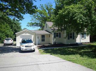 335 Staunton Rd, Troy, IL 62294