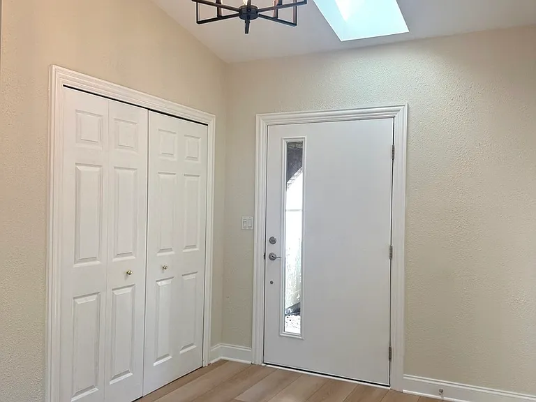 425 Carriage Hill Rd — Photo 3