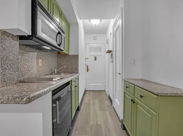 25 Tudor City Place image 6 of 18