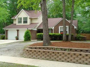 102 Knottingham Dr, Goose Creek, SC 29445
