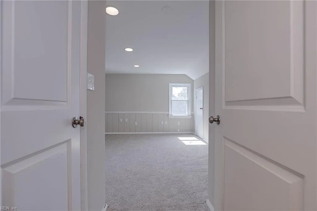 2 bed, $1,350 — Photo 1