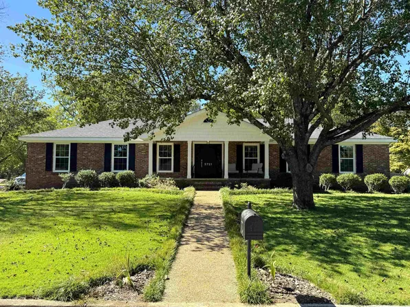 2721 Little John St, Florence, AL 35633