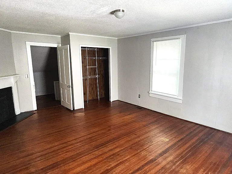 217 Tryon St #B — Photo 9