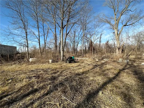 13711 13th Hwy, Richmond, MO 64085