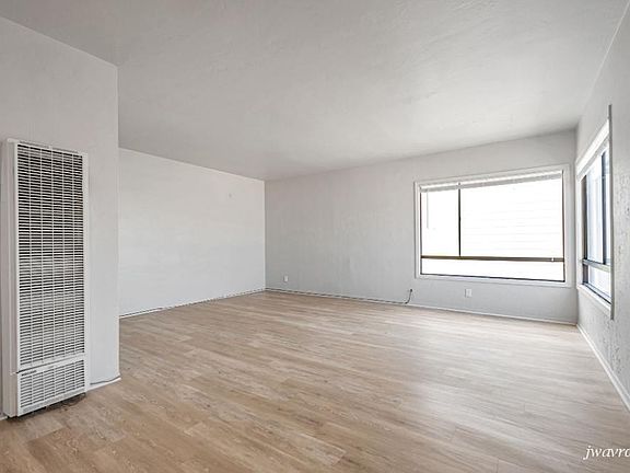 5th image of 82 Terra Vista Ave #13