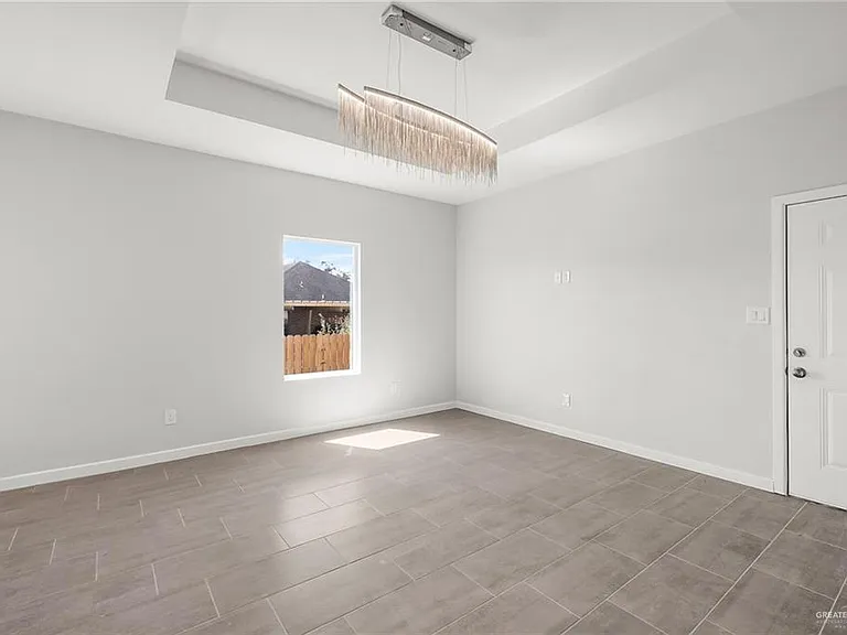 1003 Sugar Garden Ave — Photo 2