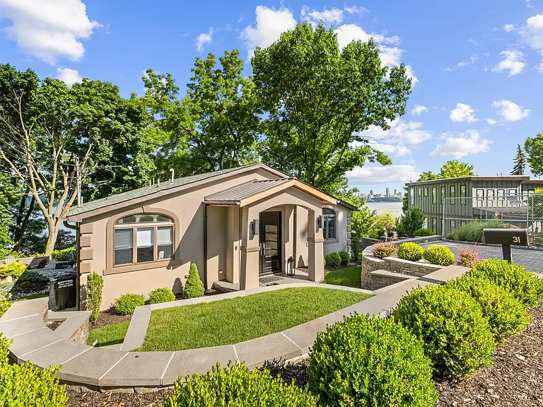 31 Colony Rd — Photo 41