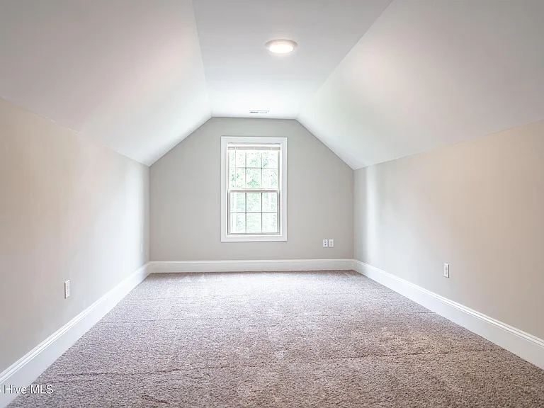 315 Mashie Ct — Photo 48