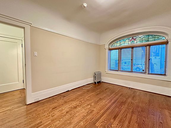 4th image of 1137 Bush St #1