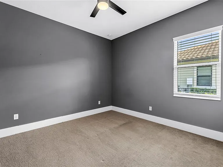 513 17th Ave E — Photo 15