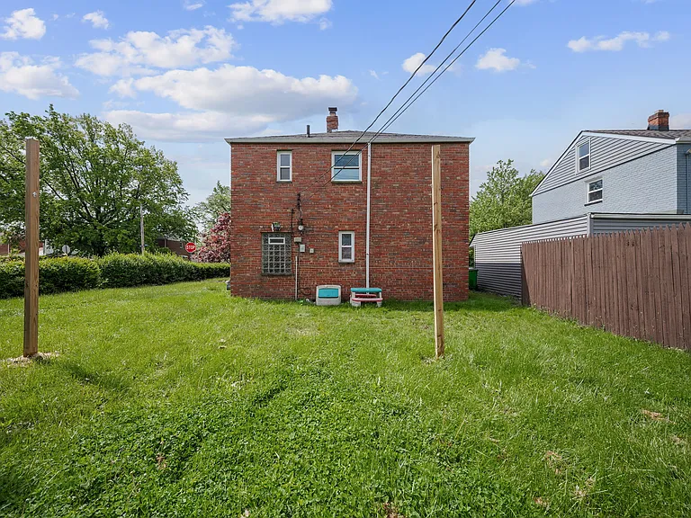 21001 Priday Ave — Photo 20