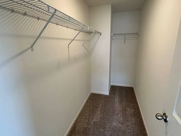 870 Briar Glen Ct — Photo 9