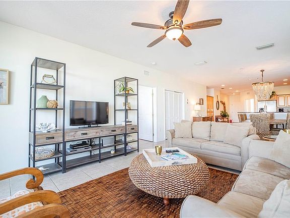 5th image of 692 Bayway Blvd APT 201