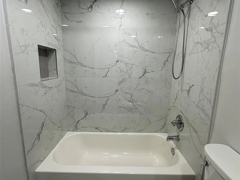 6549 Somerset Dr #106 — Photo 10