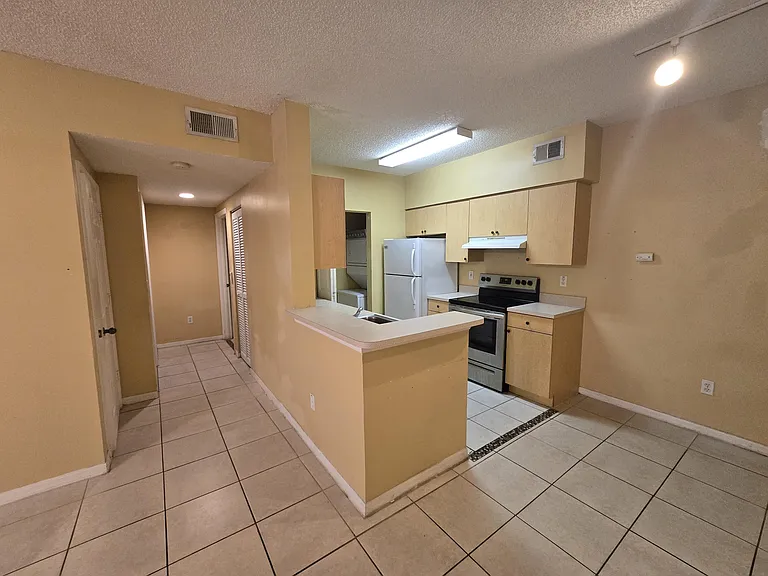 10306 Fox Trail Rd S #912 — Photo 5