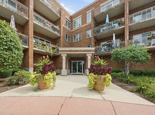 515 Main St APT 203, West Chicago, IL 60185