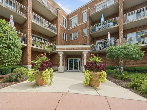 515 Main St APT 203, West Chicago, IL 60185