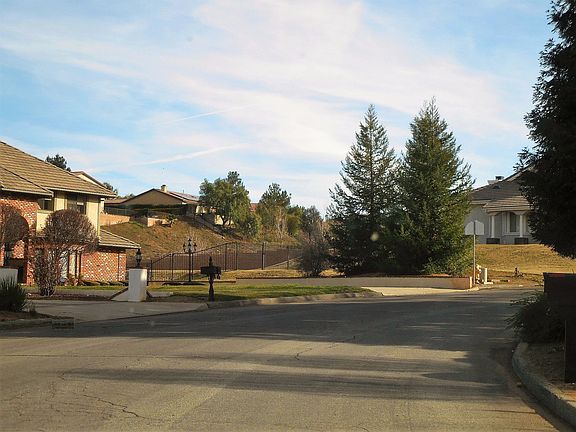 5th image of 13663 Pine View Dr