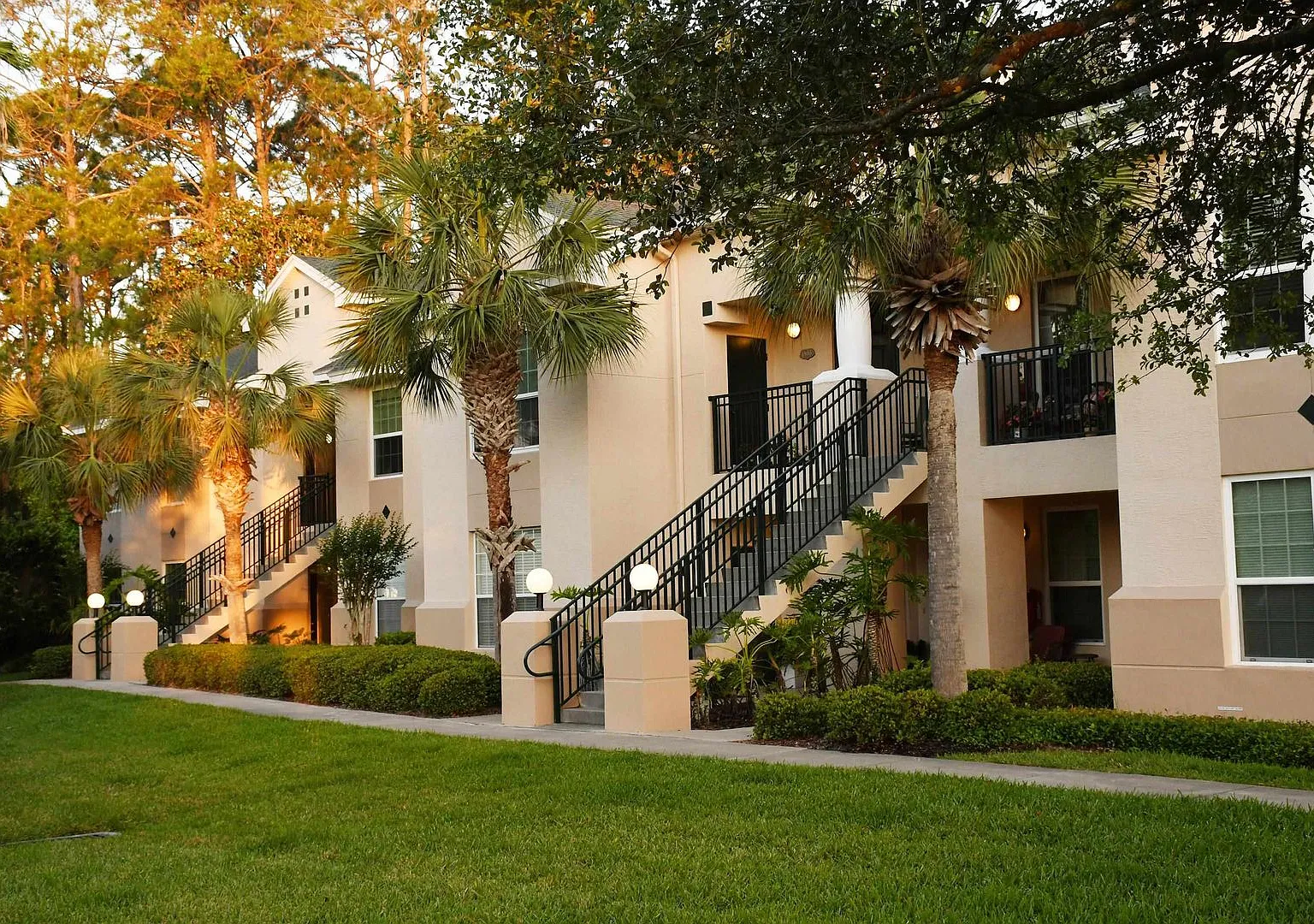 Located in St Augustine Shores, this 2 bedroom-2 bathroom condo — Photo 1