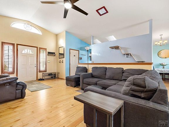 4th image of 1043 W Desert Sage Dr