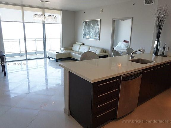2nd image of 90 SW 3rd St APT 3505