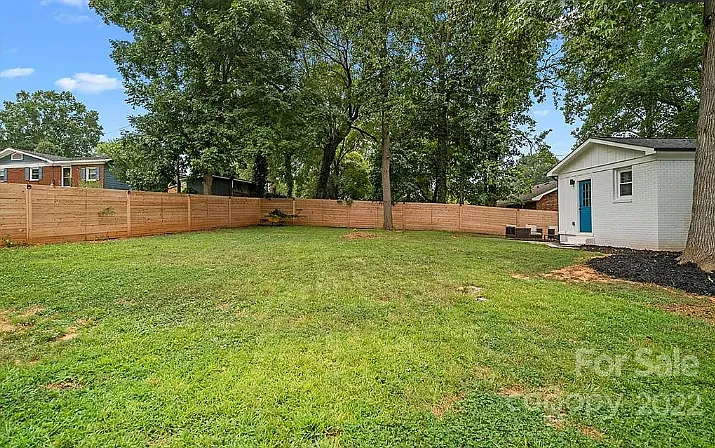 3709 Sargeant Dr — Photo 8