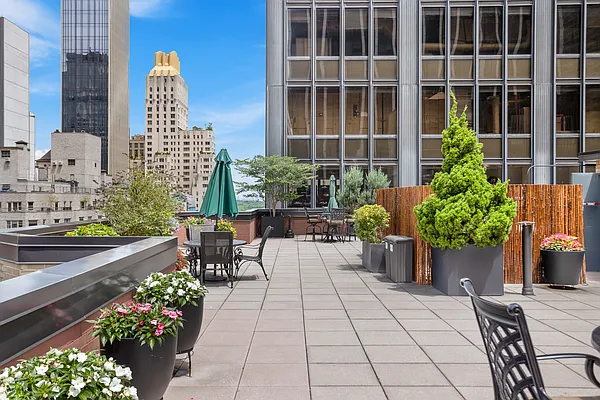 Rented by Oxford Property Group | media 37