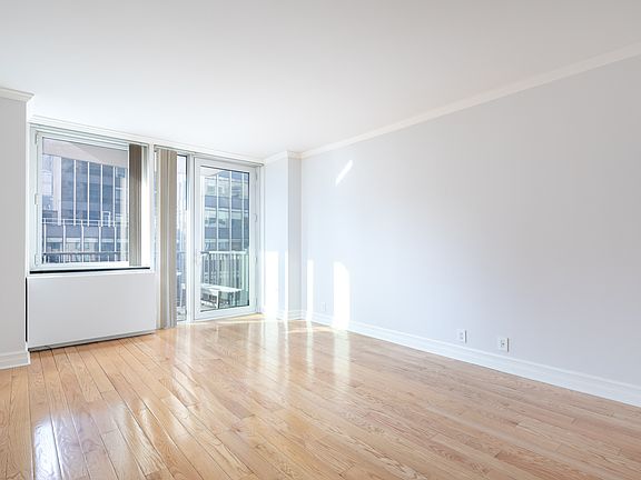 3rd image of 212 E 47th St APT 20H