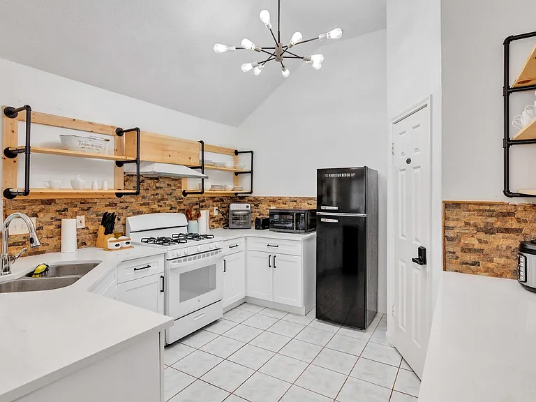 8222 Viny Ridge Dr — Photo 12