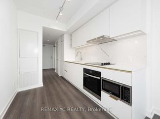 8 Olympic Garden Dr #3105, Toronto, ON M2M 3T3