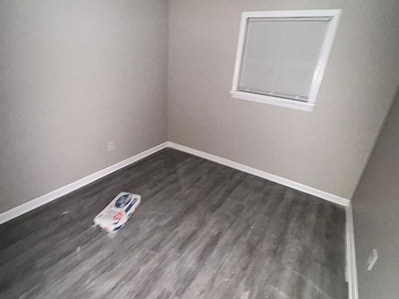 3rd image of 740 Roanoke Ave