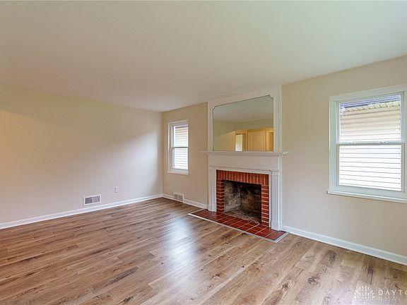 4th image of 3015 Harvard Blvd