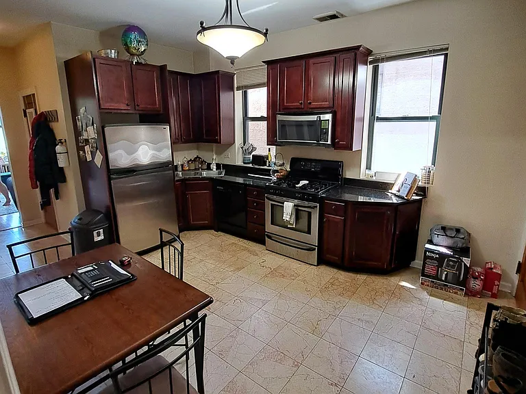 2654 N Ashland Ave #3F — Photo 8