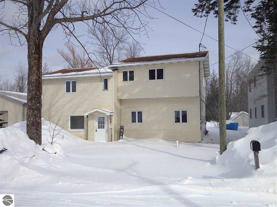 1st image of 908 E Lake Mitchell Dr