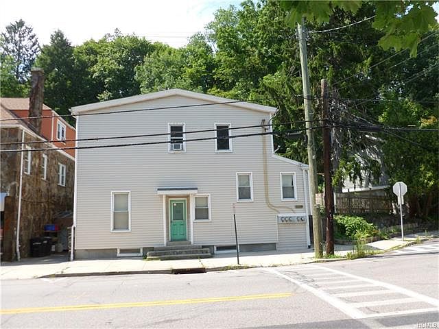 1st image of 165 Grand St APT 4
