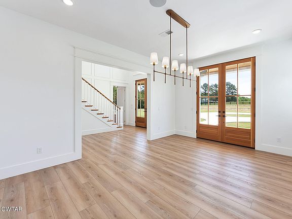 21st image of 60 Proctor Rd