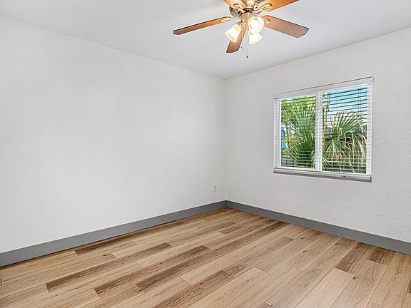 3rd image of 3101 Beach Blvd S APT 3