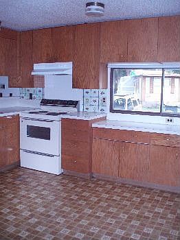 4th image of 12219 113th Ave E